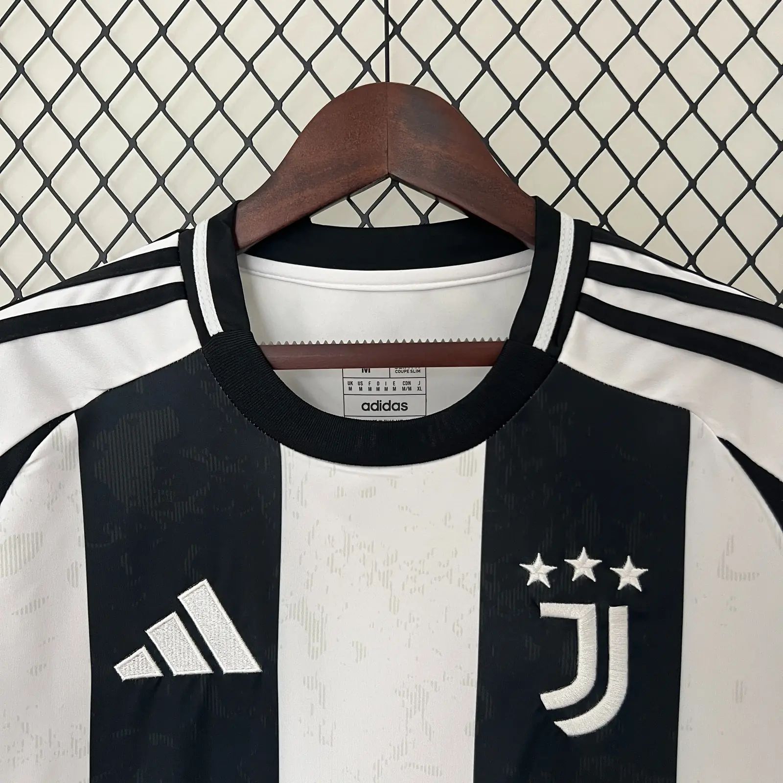 2024/25 Juventus Home Shirt thumbnail 3