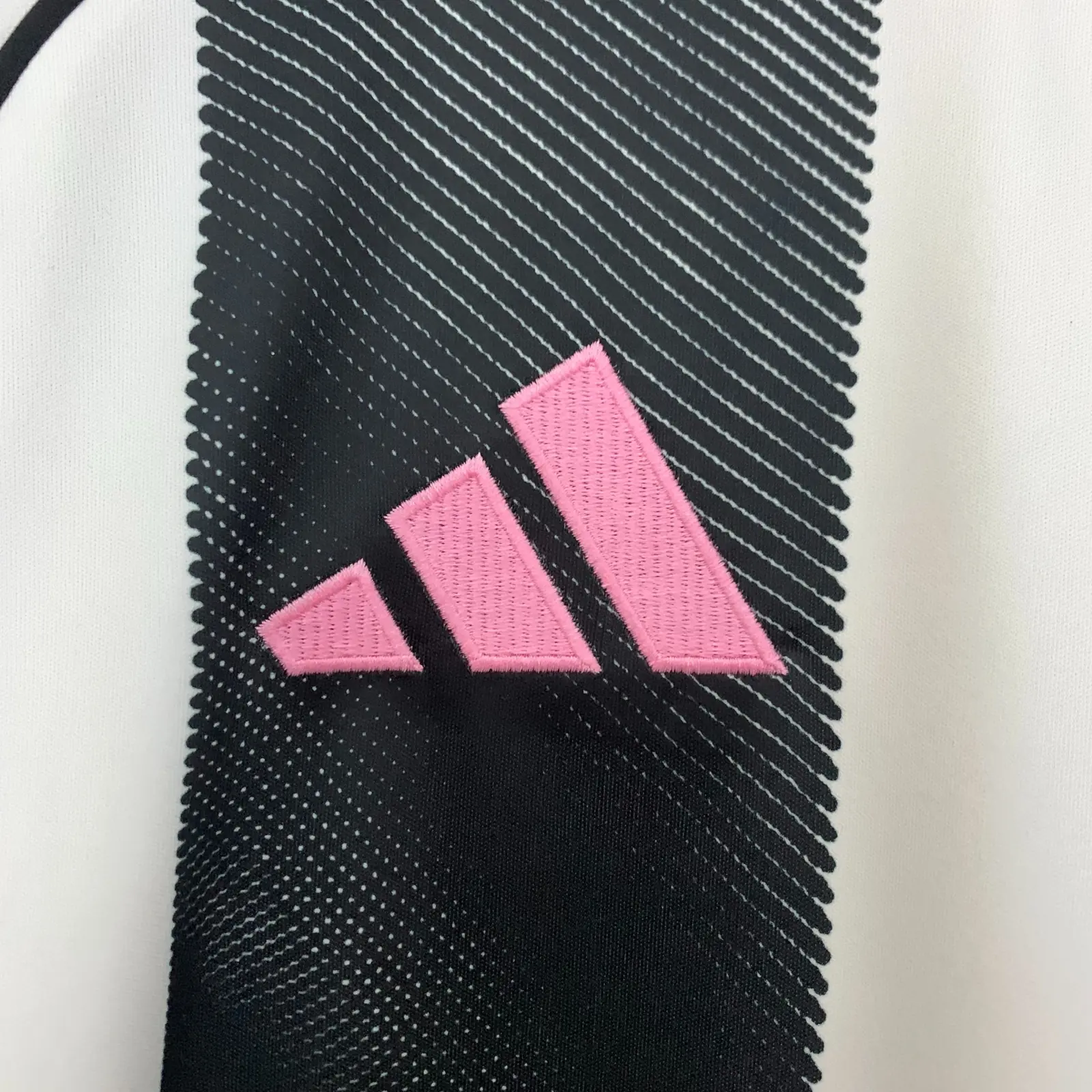 2025/26 Juventus Home Shirt thumbnail 2