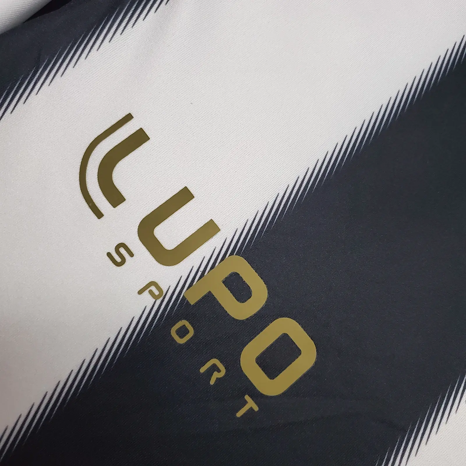 Retro Atlético Mineiro 2013 Home Shirt thumbnail 3