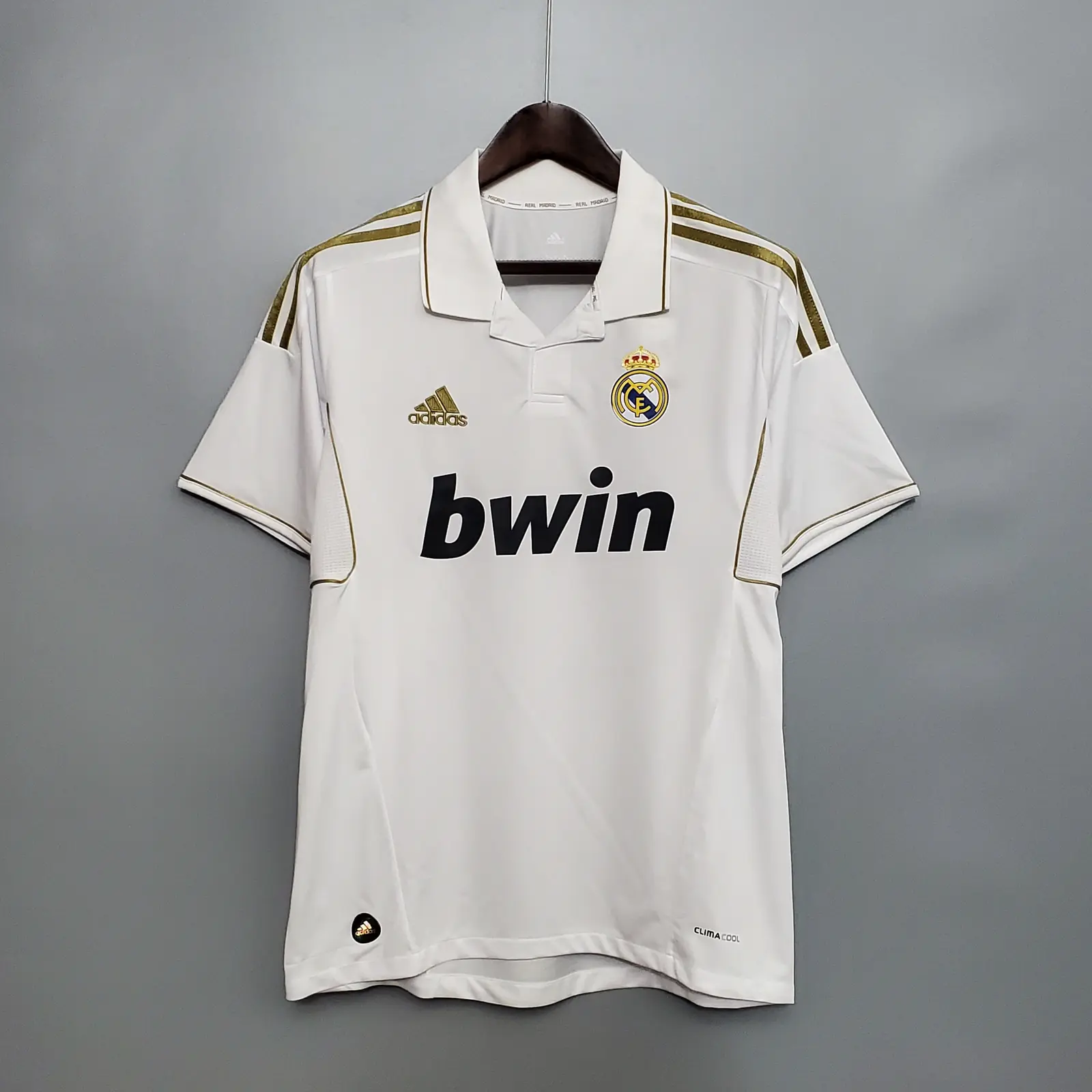 Retro Real Madrid 2011/12 Home Shirt — Retro