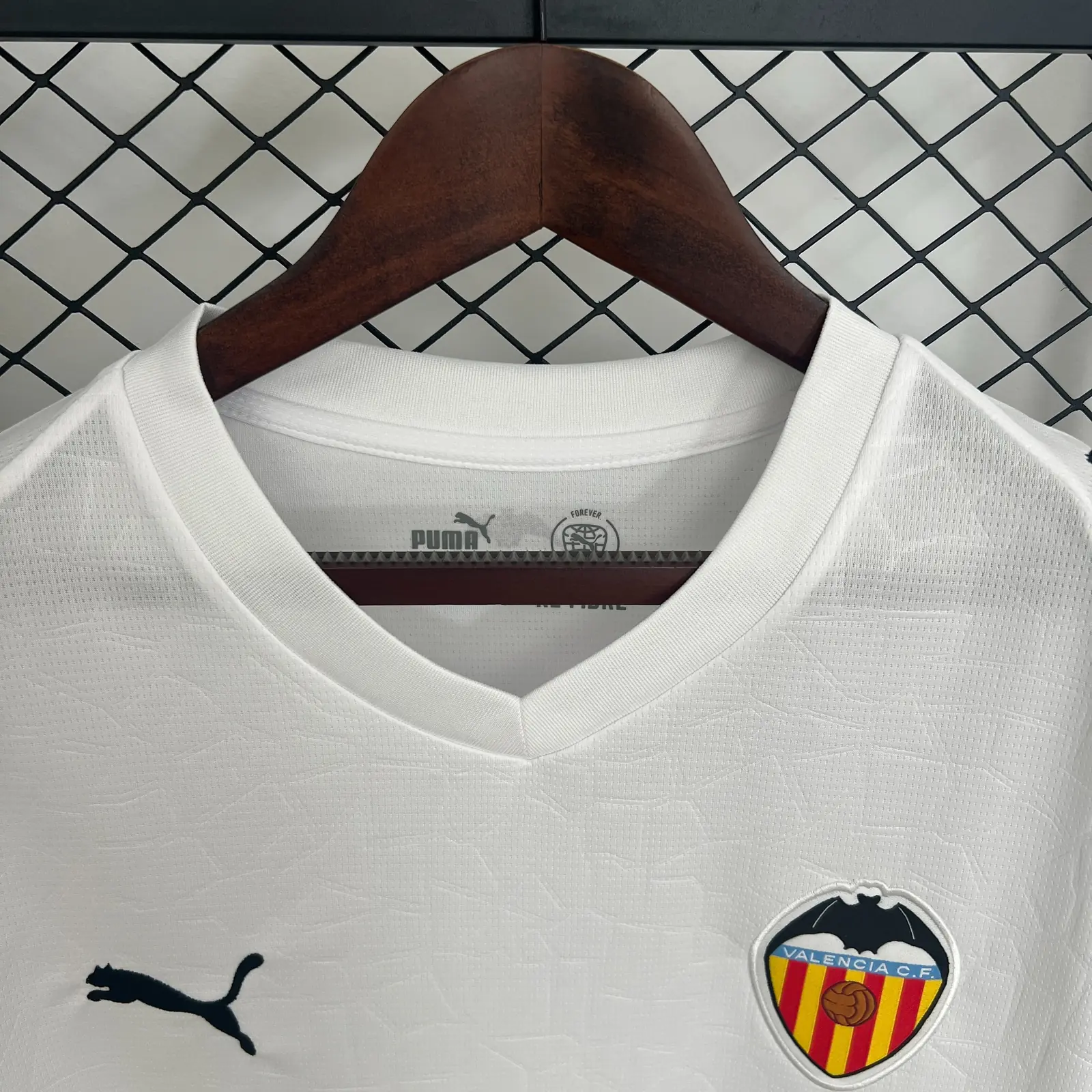 2025/26 Valencia Home Shirt thumbnail 3