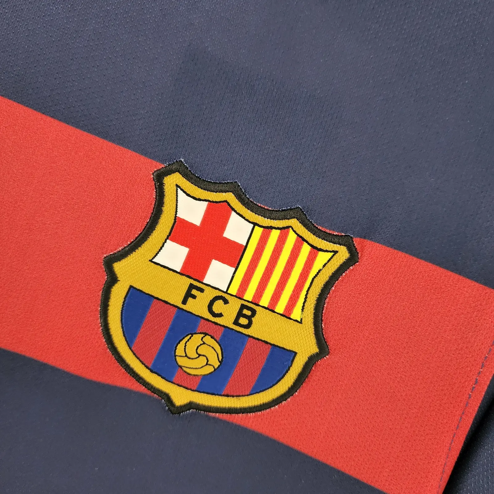 Retro 2015/16 Barcelona Home Shirt thumbnail 4