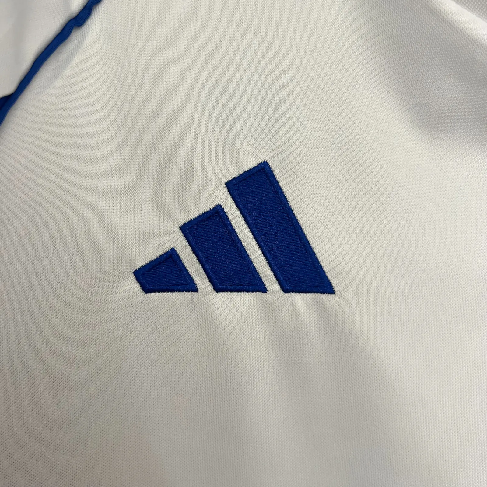 2025/26 Schalke 04 Away Shirt thumbnail 3
