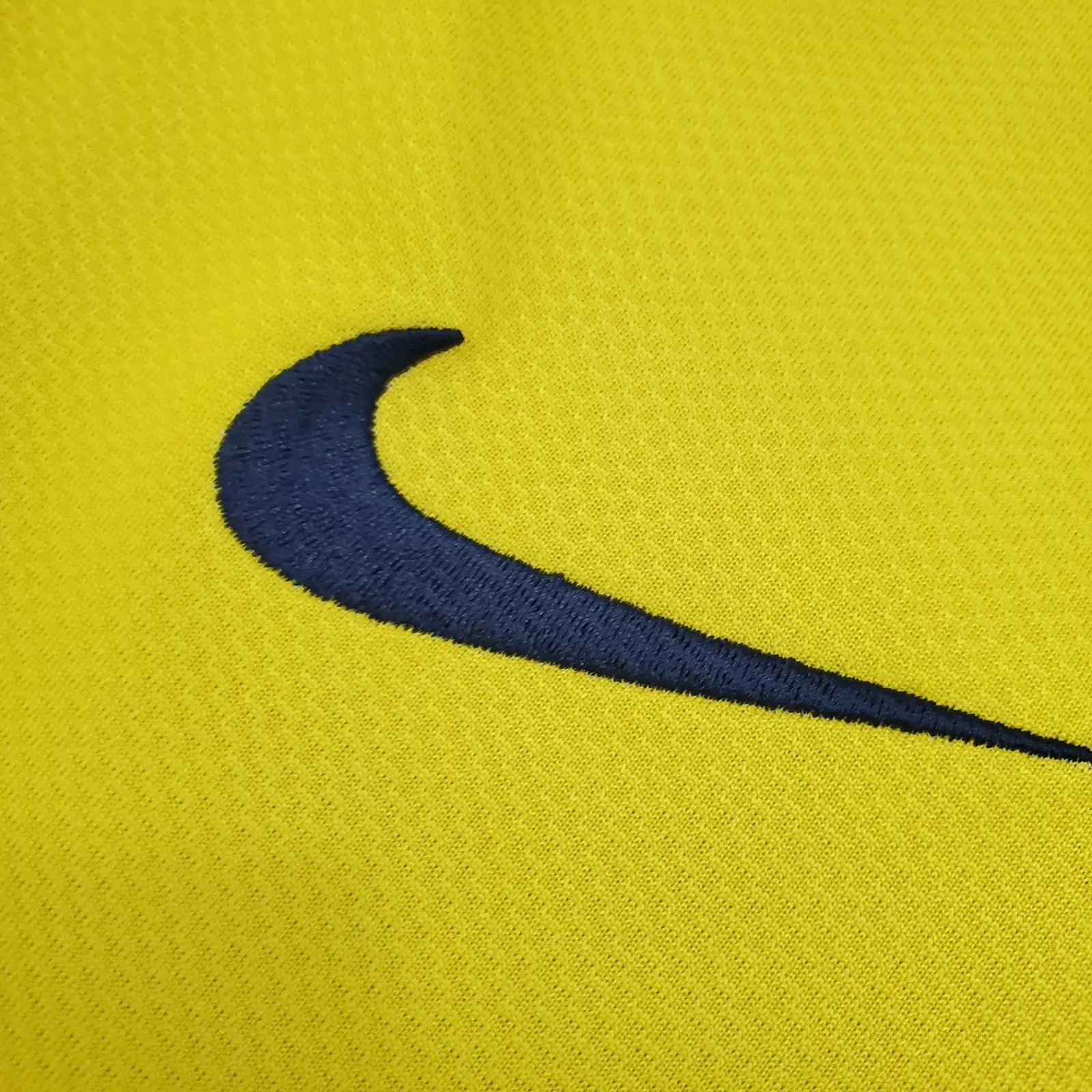 Retro Barcelona 2008/09 Away Shirt thumbnail 2