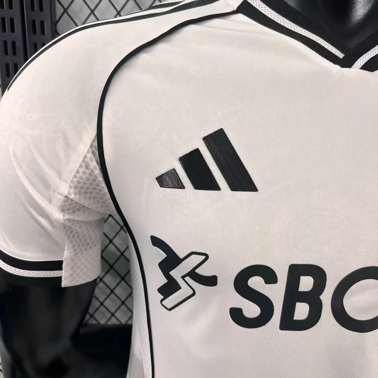 2025/26 Player Fulham Home Shirt thumbnail 3
