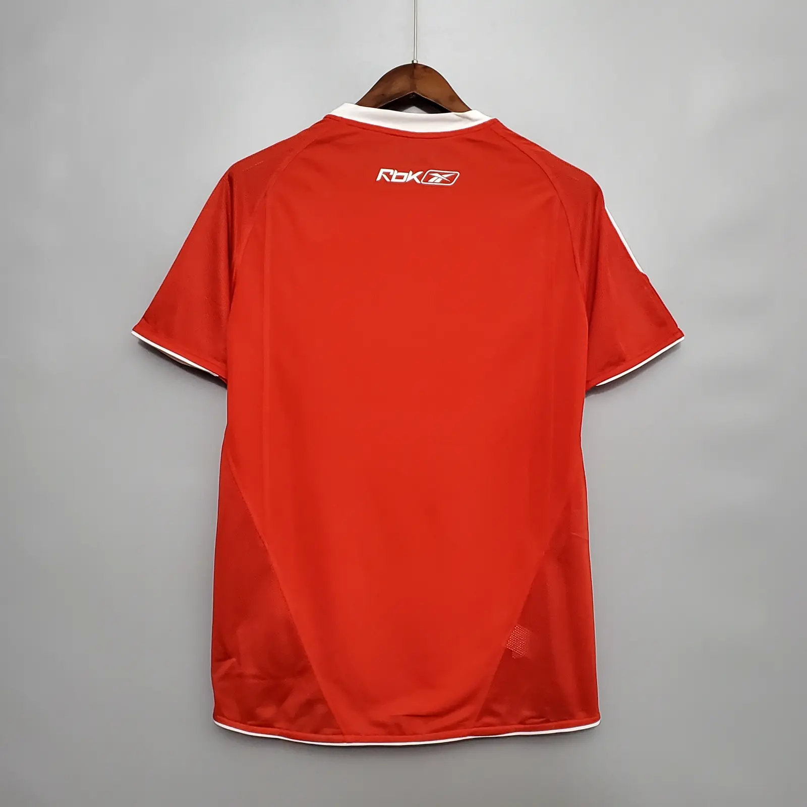 Retro 2006 Internacional Home Shirt thumbnail 2