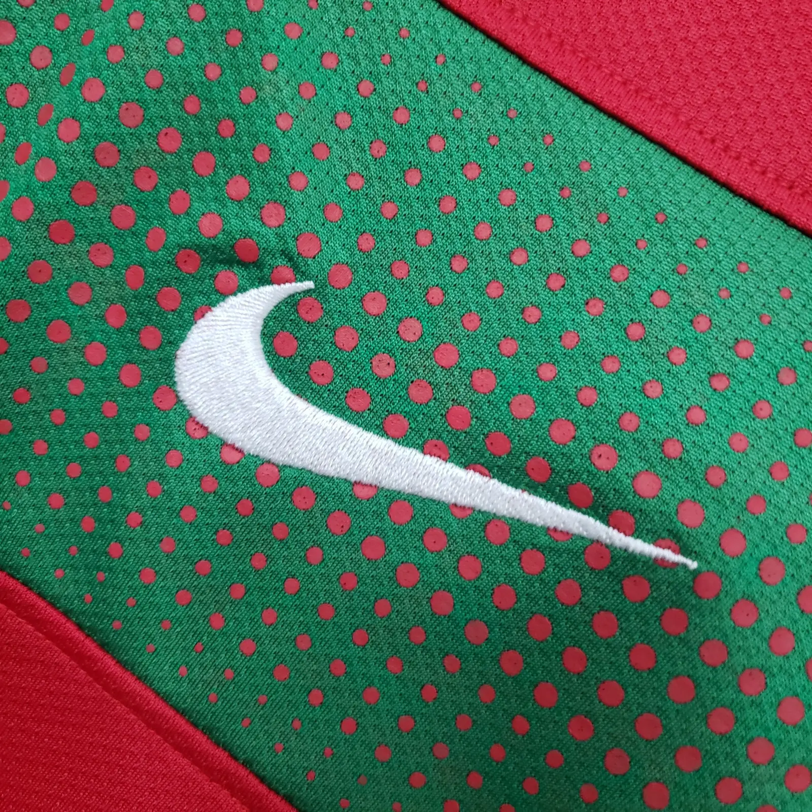 2010 Portugal Home Retro Shirt thumbnail 4