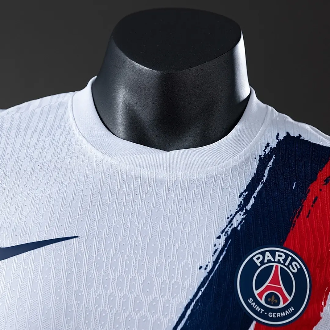 Paris Saint-Germain 2024/25 Away Player Version Shirt thumbnail 4