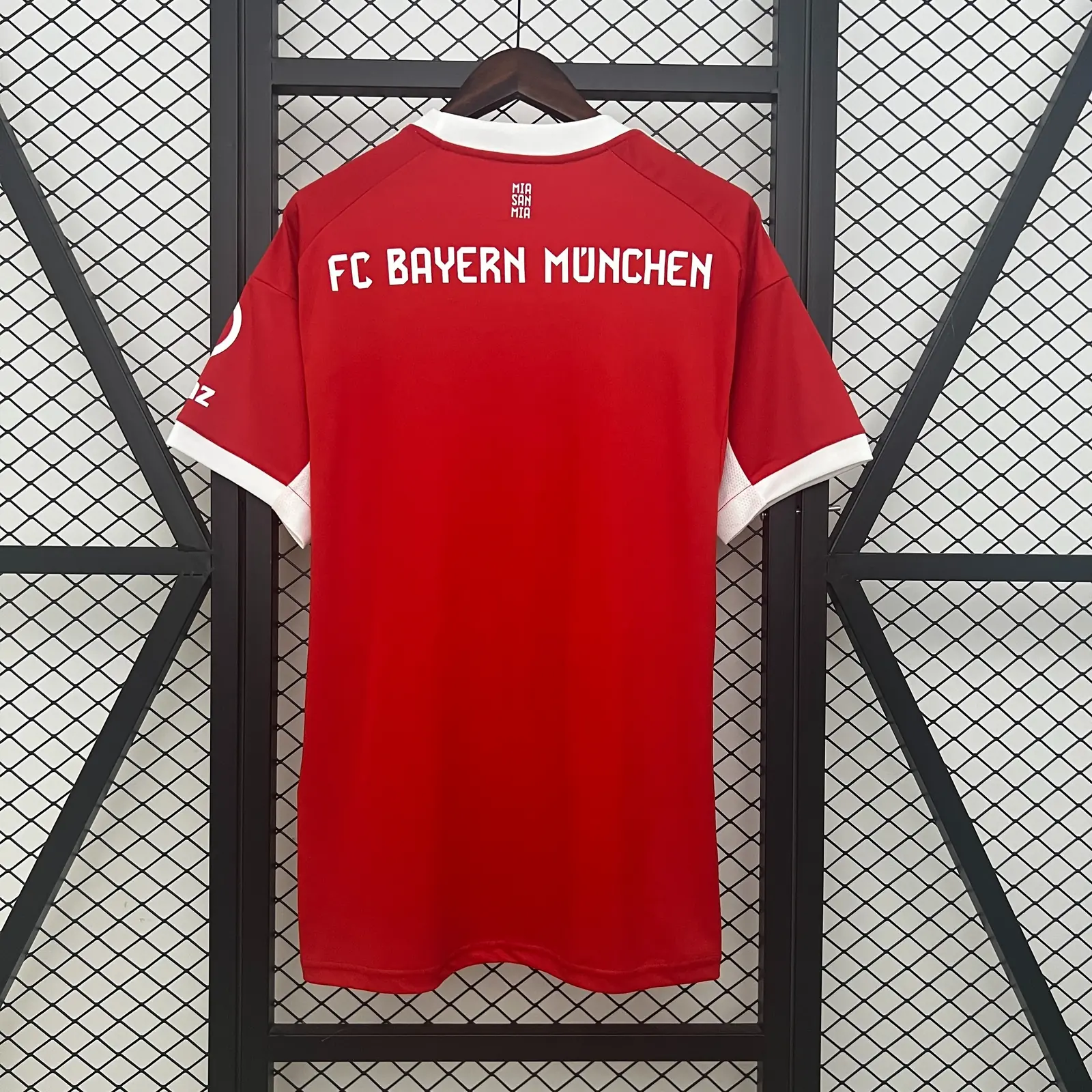 2025/26 Bayern Munich Home Shirt thumbnail 2