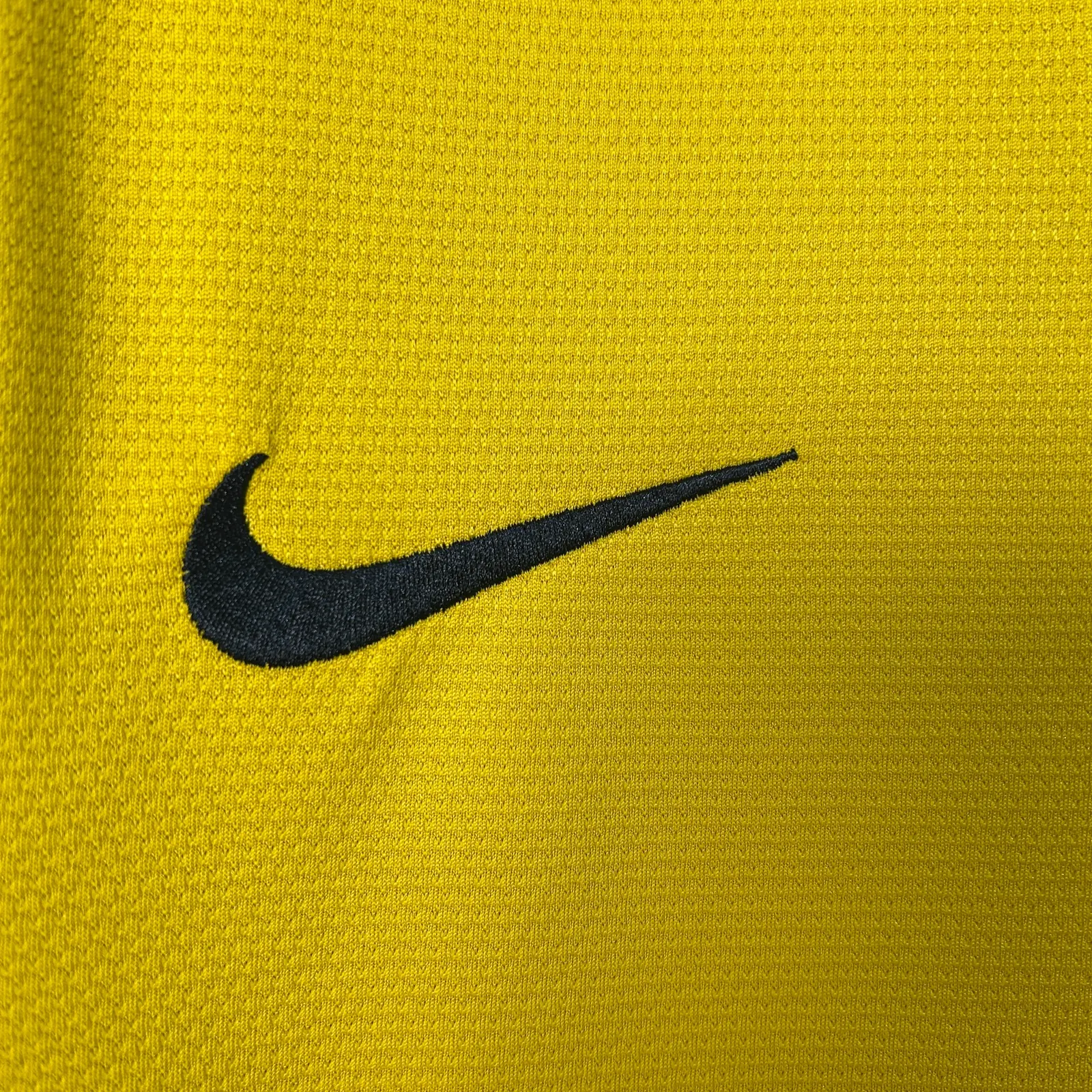 Retro Atlético Madrid 2013/14 Away Shirt thumbnail 4