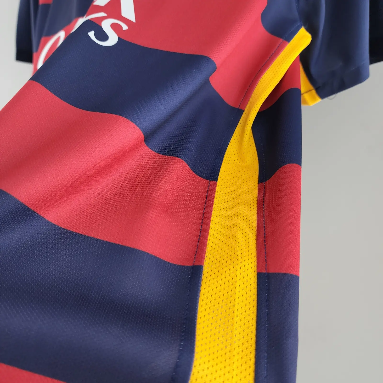 Retro 2015/16 Barcelona Home Shirt thumbnail 3