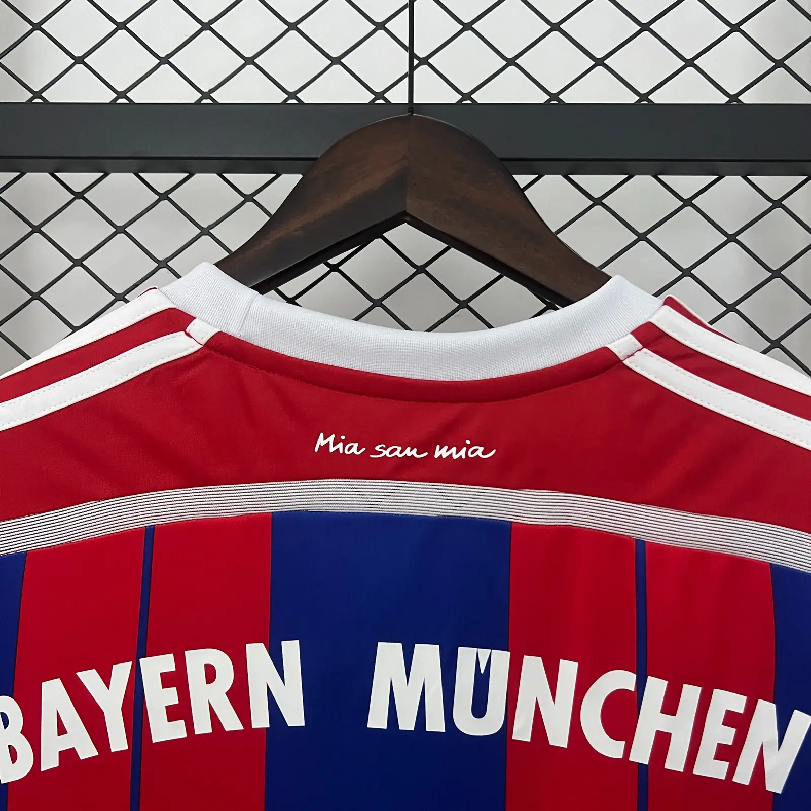 Bayern Munich 2014/15 Home Retro Shirt thumbnail 7