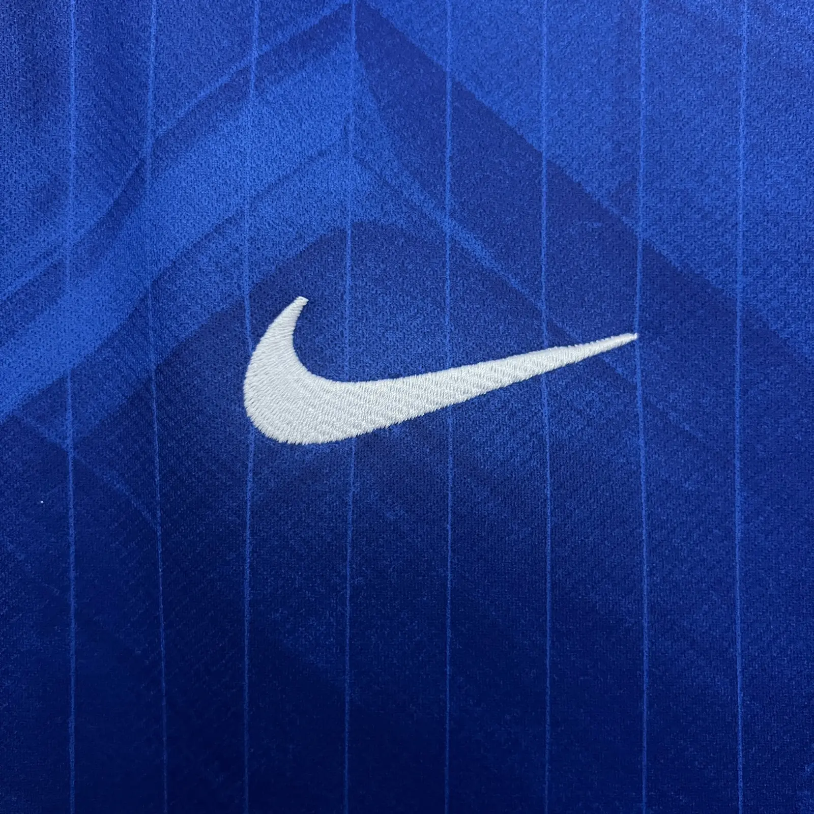 2025/26 Chelsea Home Shirt thumbnail 6