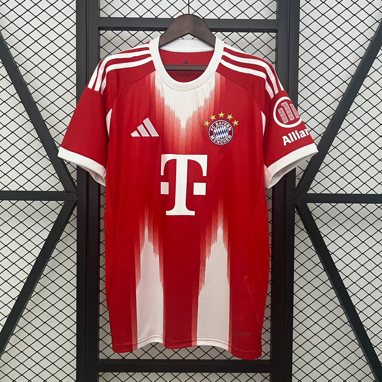 2025/26 Bayern Munich Home Shirt