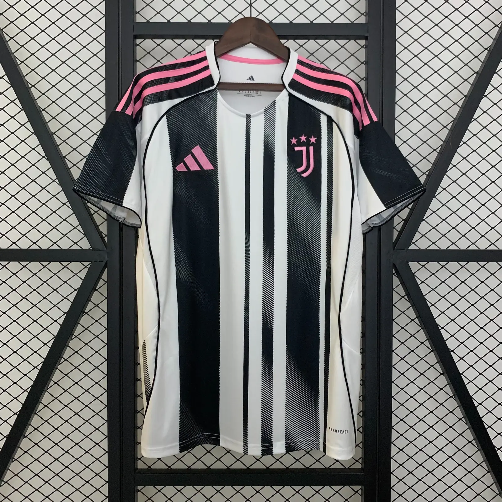 2025/26 Juventus Home Shirt