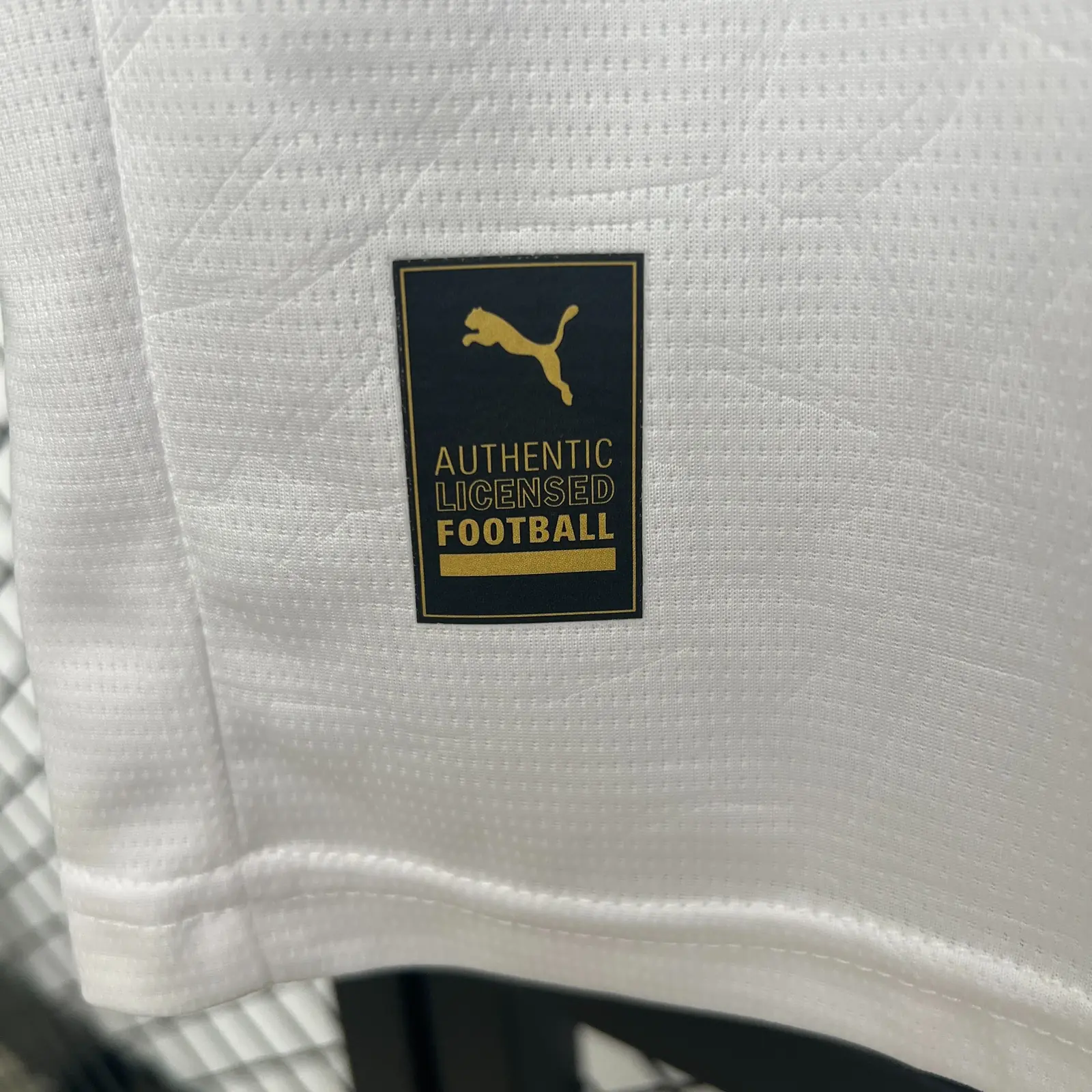 2025/26 Valencia Home Shirt thumbnail 2