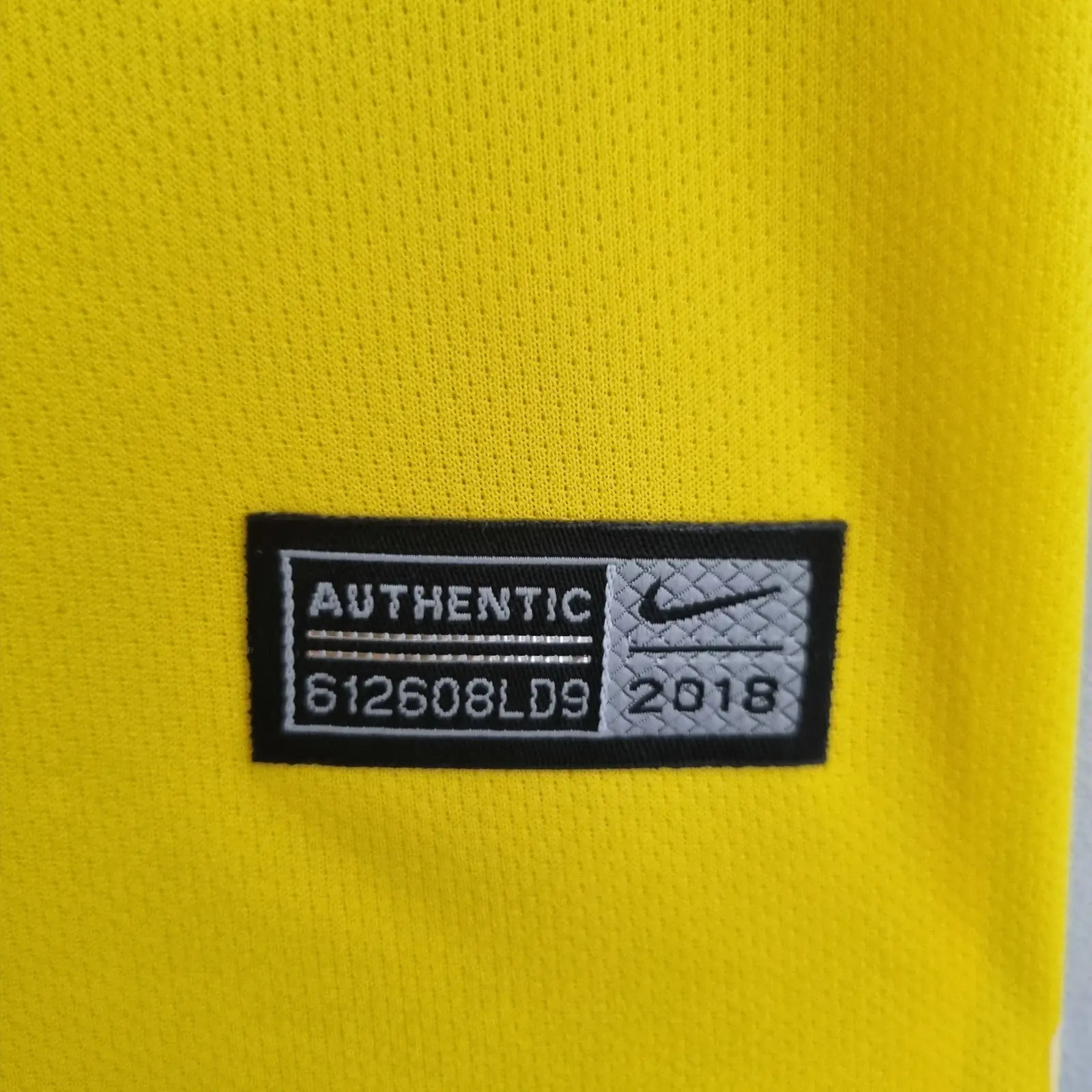 2018 Brazil Home Shirt thumbnail 3