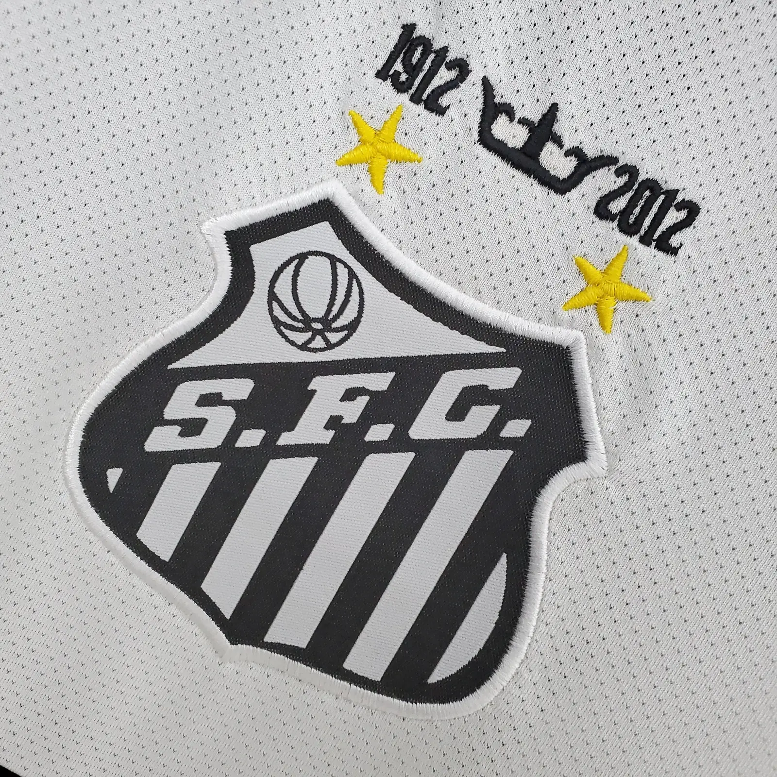 Retro 2011/12 Santos Home Shirt thumbnail 3