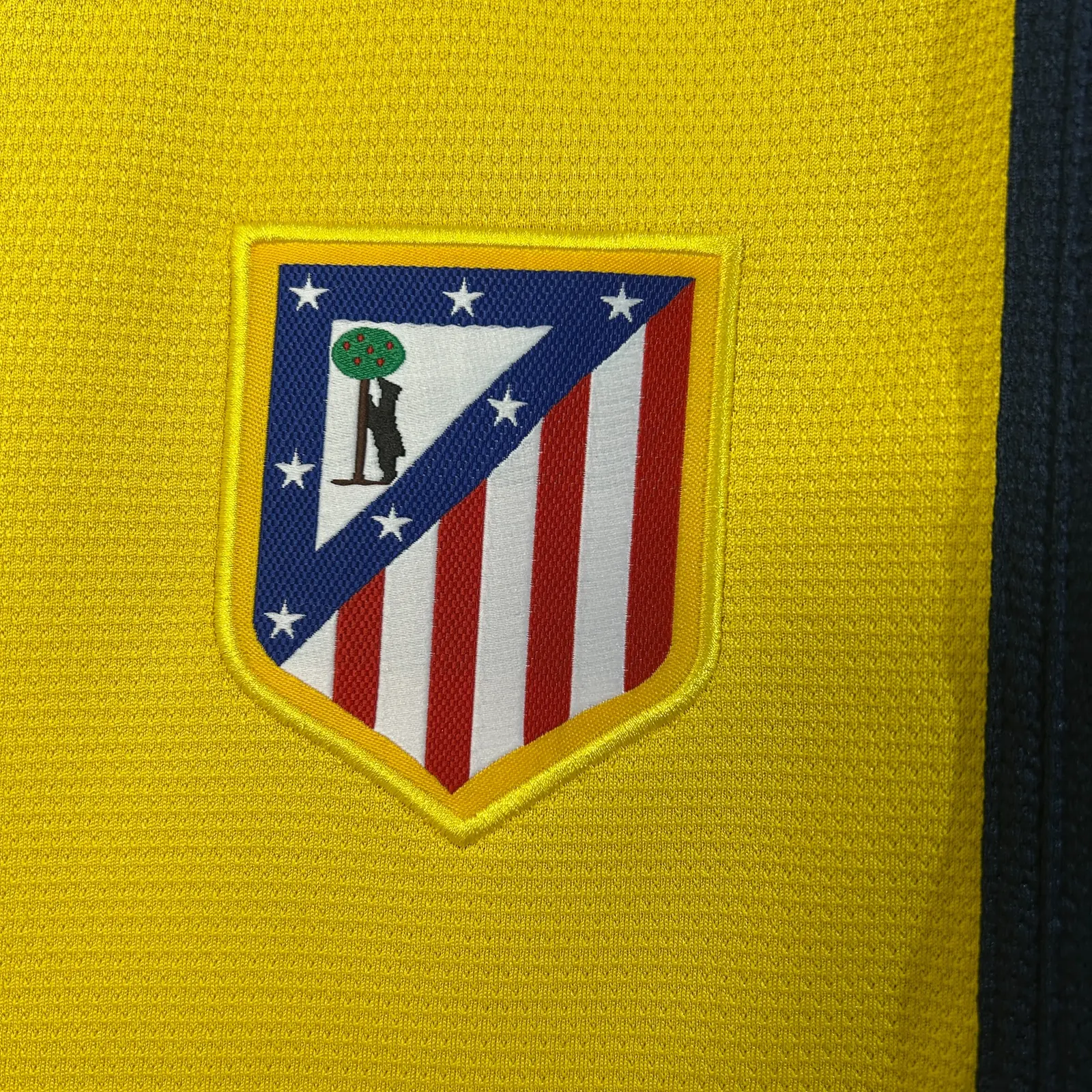 Retro Atlético Madrid 2013/14 Away Shirt thumbnail 5
