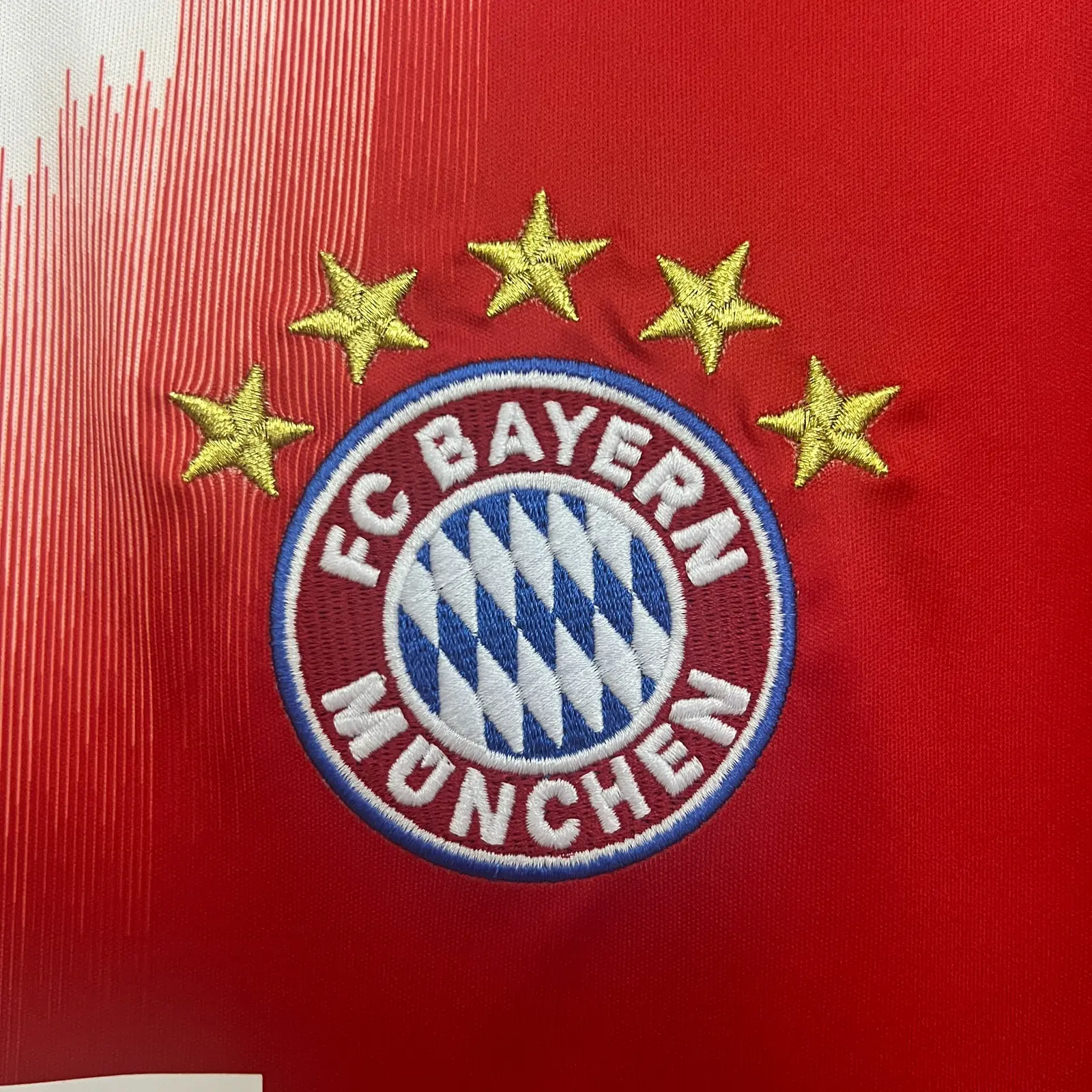 2025/26 Bayern Munich Home Shirt thumbnail 5