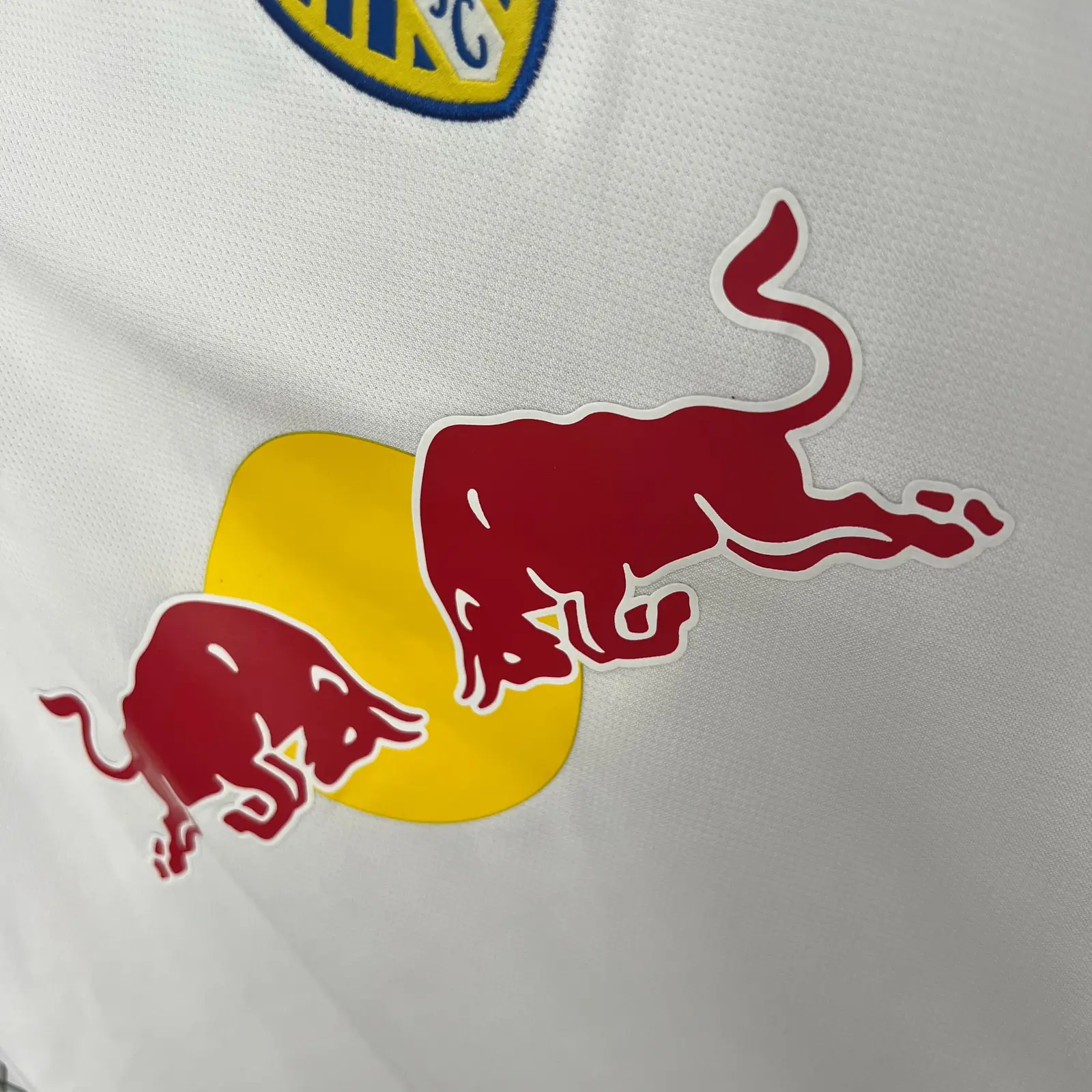 2025/26 Leeds United Home Shirt thumbnail 2